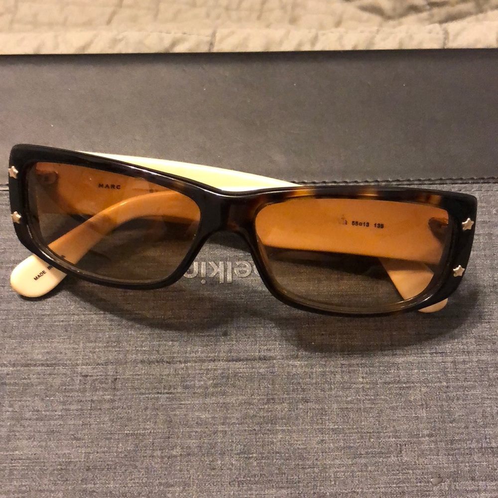 Marc Jacobs brown/black sunglasses